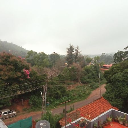Eshwarkrupa Homestay Мадикери Екстериор снимка
