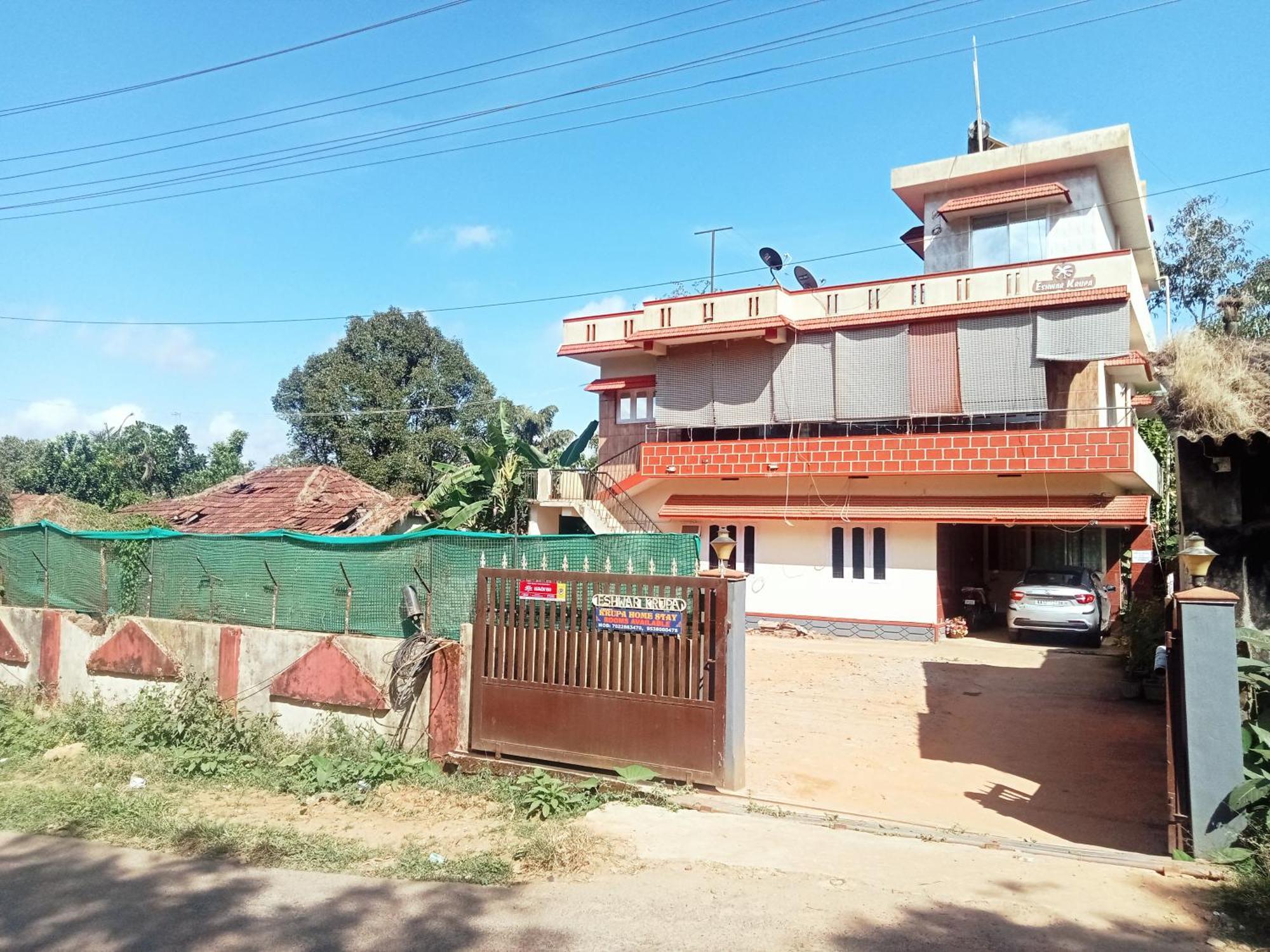 Eshwarkrupa Homestay Мадикери Екстериор снимка