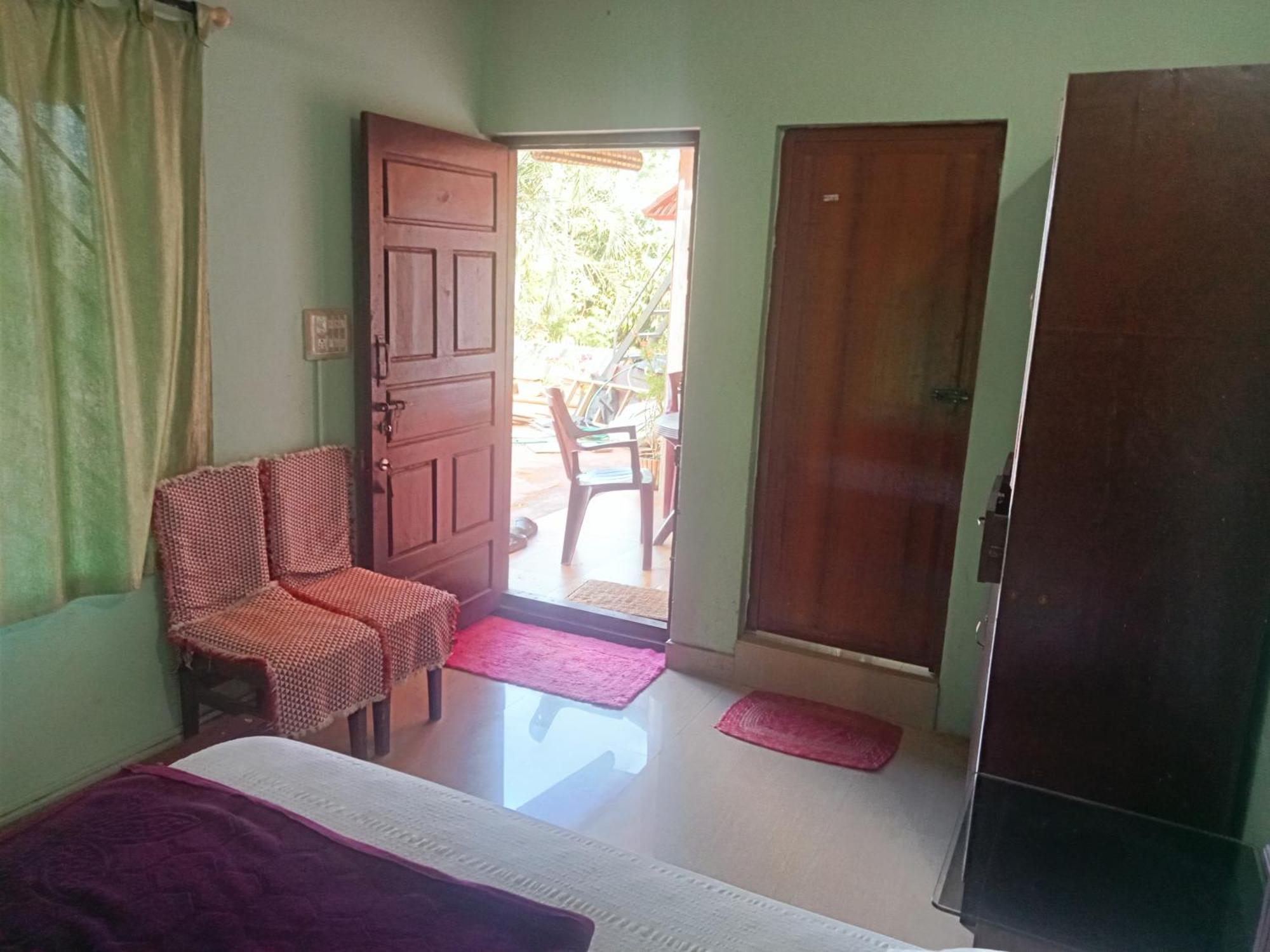 Eshwarkrupa Homestay Мадикери Екстериор снимка
