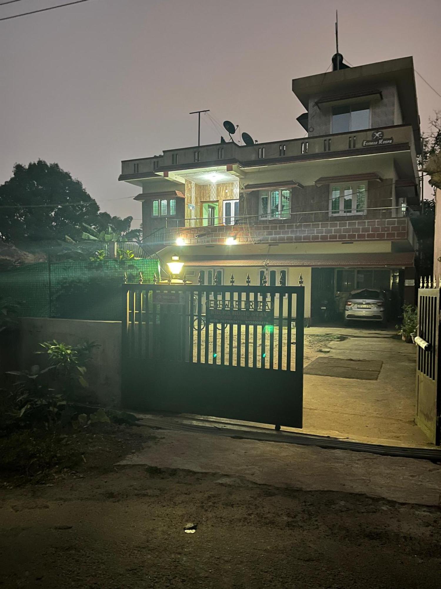 Eshwarkrupa Homestay Мадикери Екстериор снимка